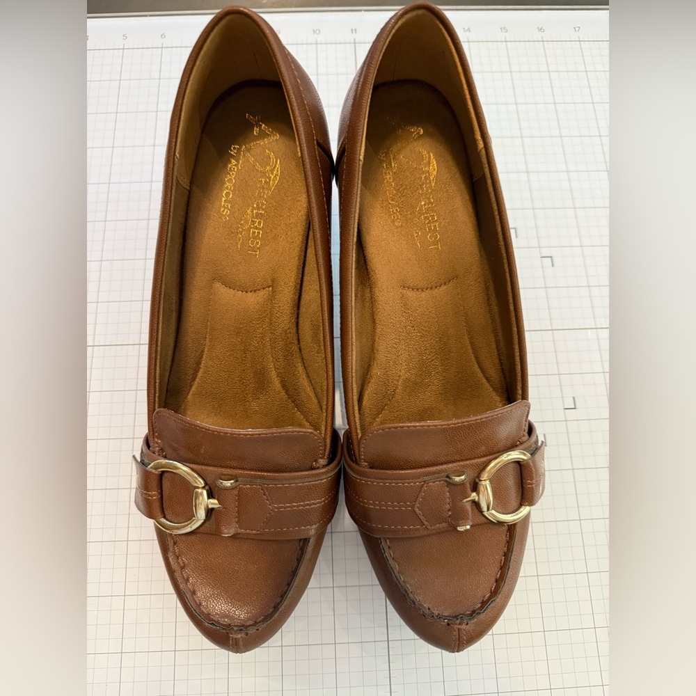 AEROSOLES Brown Leather Loafer Heels with Gold Buckle